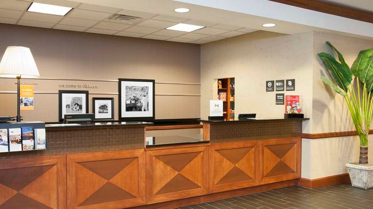Hampton Inn & Suites Fishers Lobby