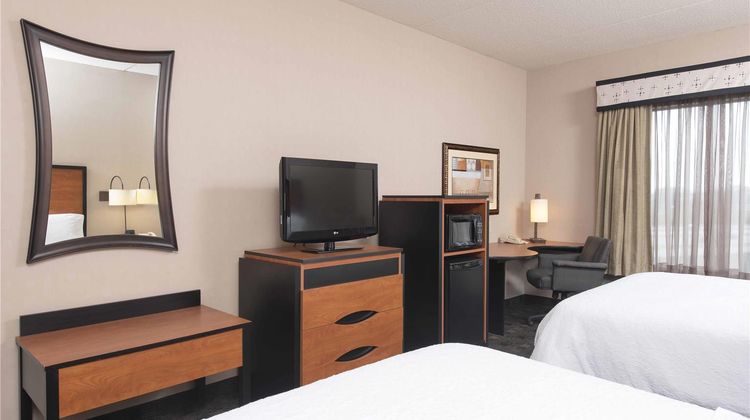 Hampton Inn & Suites Fishers Room