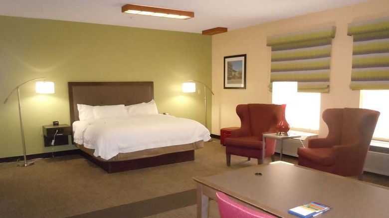 <b>Hampton Inn Shelbyville Room</b>. Images powered by <a href="https://iceportal.shijigroup.com/" title="IcePortal" target="_blank">IcePortal</a>.