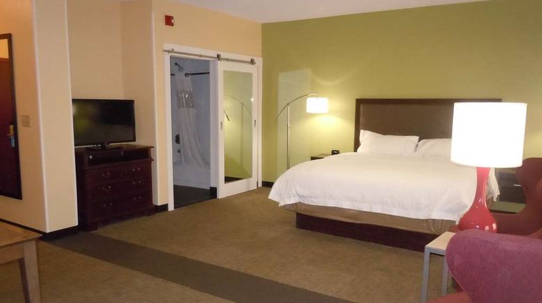 <b>Hampton Inn Shelbyville Room</b>. Images powered by <a href="https://iceportal.shijigroup.com/" title="IcePortal" target="_blank">IcePortal</a>.