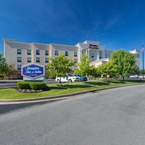 Hampton Inn & Suites