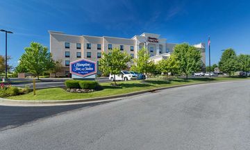 Hampton Inn & Suites