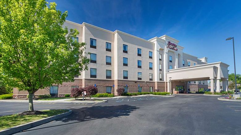 <b>Hampton Inn & Suites Exterior</b>. Images powered by <a href="https://iceportal.shijigroup.com/" title="IcePortal" target="_blank">IcePortal</a>.