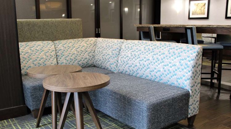 Hampton Inn Indianapolis/Zionsville Lobby