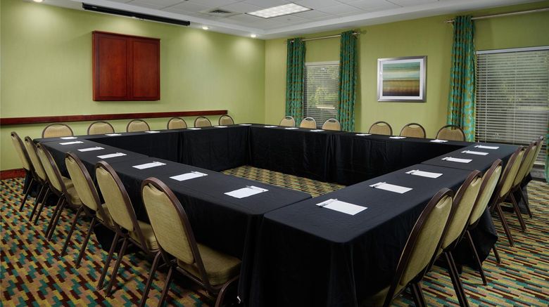 <b>Hampton Inn Bermuda Run/Advance Meeting</b>. Images powered by <a href="https://iceportal.shijigroup.com/" title="IcePortal" target="_blank">IcePortal</a>.