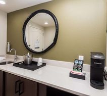 Hampton Inn & Suites Dobson Room