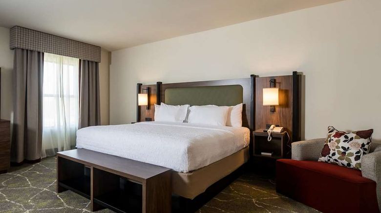 <b>Hampton Inn & Suites Dobson Room</b>. Images powered by <a href="https://iceportal.shijigroup.com/" title="IcePortal" target="_blank">IcePortal</a>.