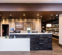 Hampton Inn & Suites Dobson Lobby