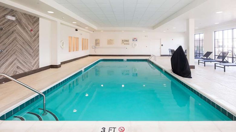 <b>Hampton Inn & Suites Dobson Pool</b>. Images powered by <a href="https://iceportal.shijigroup.com/" title="IcePortal" target="_blank">IcePortal</a>.