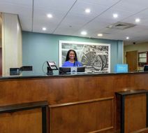 Hampton Inn Winston-Salem Hanes Mall Lobby