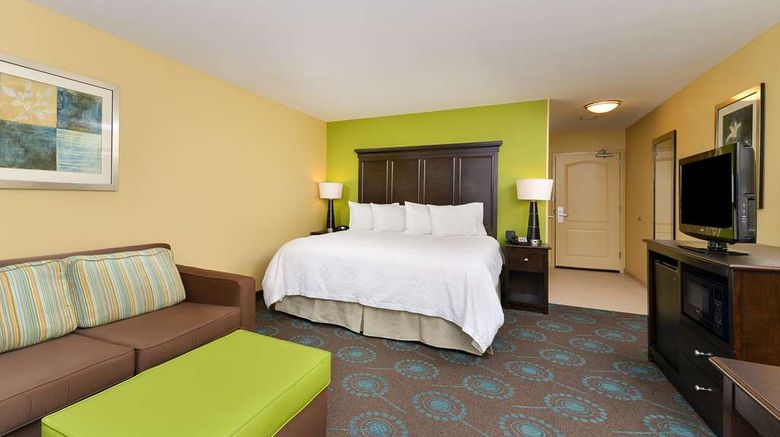 <b>Hampton Inn Iowa City/University Area Room</b>. Images powered by <a href="https://iceportal.shijigroup.com/" title="IcePortal" target="_blank">IcePortal</a>.