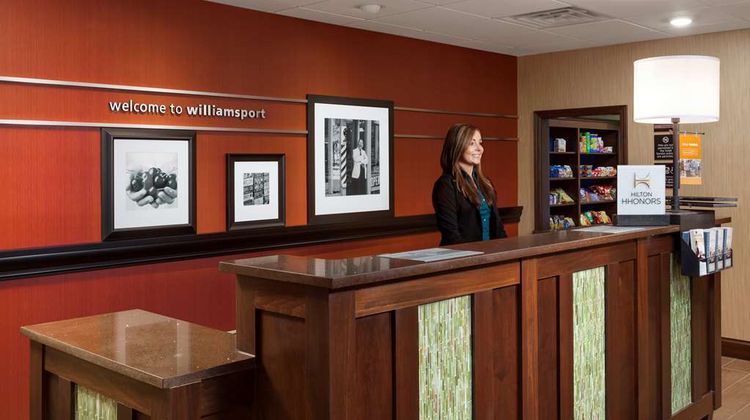 Hampton Suites Williamsport Faxon Lobby