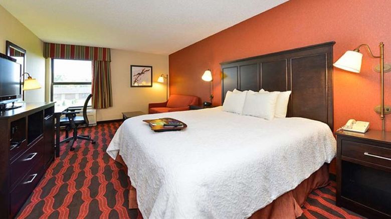 <b>Hampton Inn Sturgis Room</b>. Images powered by <a href="https://iceportal.shijigroup.com/" title="IcePortal" target="_blank">IcePortal</a>.