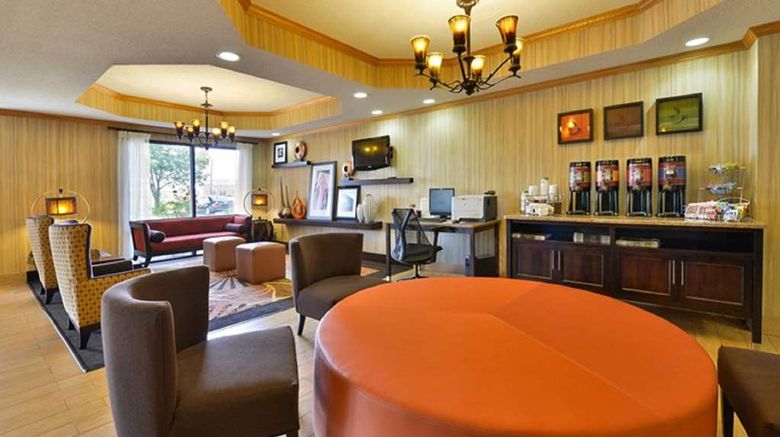 <b>Hampton Inn Sturgis Lobby</b>. Images powered by <a href="https://iceportal.shijigroup.com/" title="IcePortal" target="_blank">IcePortal</a>.
