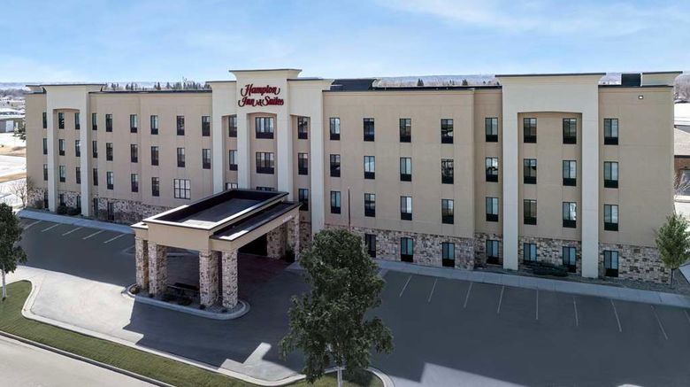 <b>Hampton Inn & Suites Williston Exterior</b>. Images powered by <a href="https://iceportal.shijigroup.com/" title="IcePortal" target="_blank">IcePortal</a>.