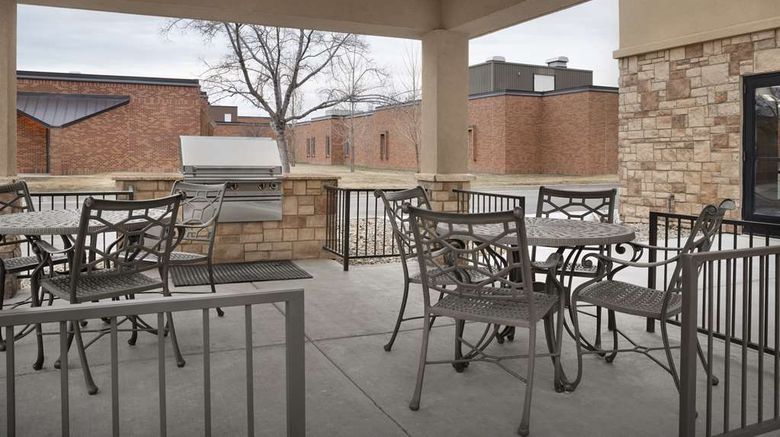 <b>Hampton Inn & Suites Williston Exterior</b>. Images powered by <a href="https://iceportal.shijigroup.com/" title="IcePortal" target="_blank">IcePortal</a>.