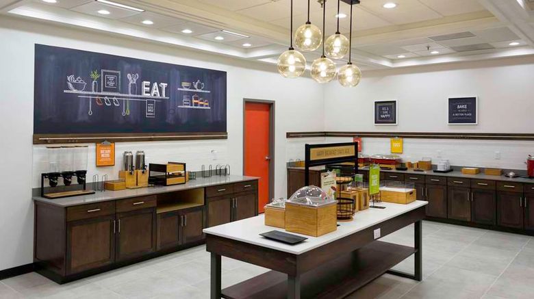 <b>Hampton Inn Kinston Restaurant</b>. Images powered by <a href="https://iceportal.shijigroup.com/" title="IcePortal" target="_blank">IcePortal</a>.