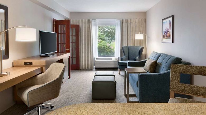 <b>Hampton Inn Long Island - Brookhaven Room</b>. Images powered by <a href="https://iceportal.shijigroup.com/" title="IcePortal" target="_blank">IcePortal</a>.