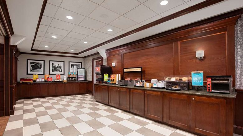 <b>Hampton Inn Long Island - Brookhaven Restaurant</b>. Images powered by <a href="https://iceportal.shijigroup.com/" title="IcePortal" target="_blank">IcePortal</a>.