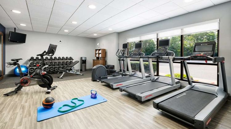 Hampton Inn Long Island/Islandia Health