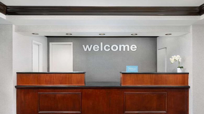 <b>Hampton Inn Long Island/Islandia Lobby</b>. Images powered by <a href="https://iceportal.shijigroup.com/" title="IcePortal" target="_blank">IcePortal</a>.