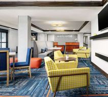 Hampton Inn Long Island/Islandia Lobby