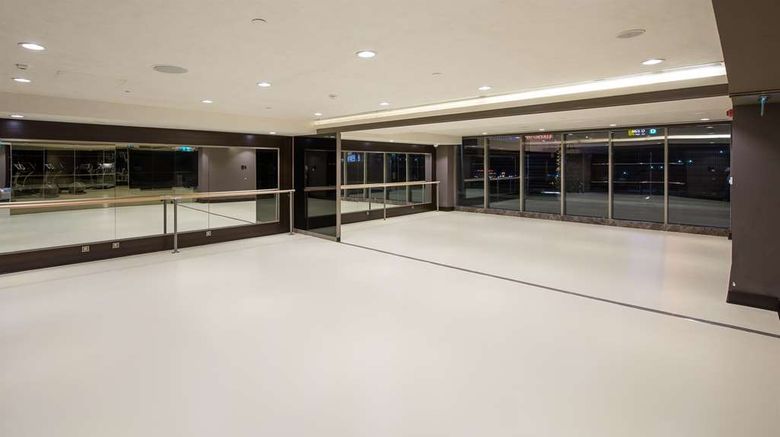 <b>Hilton Istanbul Kozyatagi Health</b>. Images powered by <a href="https://iceportal.shijigroup.com/" title="IcePortal" target="_blank">IcePortal</a>.
