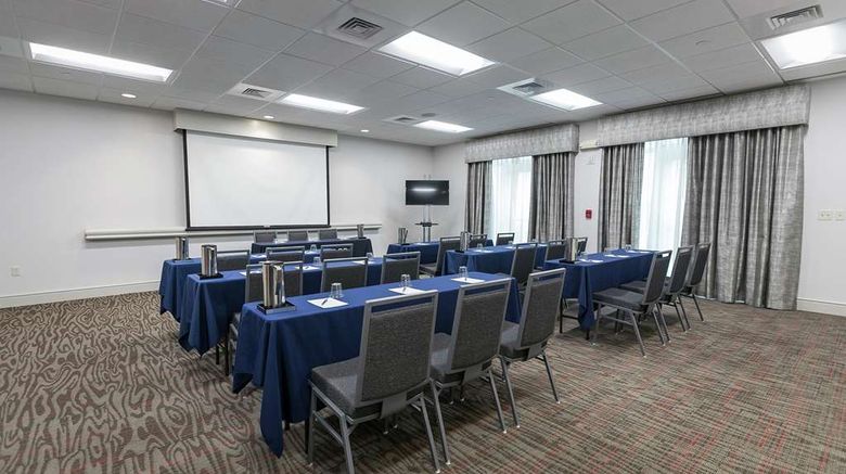 <b>Homewood Suites Ithaca Meeting</b>. Images powered by <a href="https://iceportal.shijigroup.com/" title="IcePortal" target="_blank">IcePortal</a>.