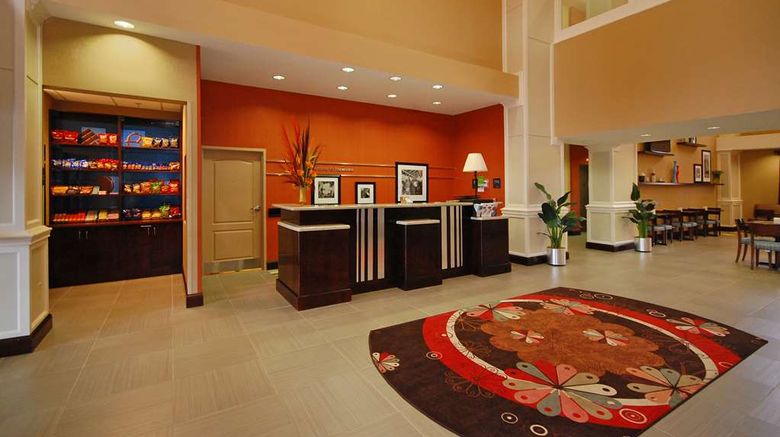 <b>Hampton Inn Jackson/Flowood Lobby</b>. Images powered by <a href="https://iceportal.shijigroup.com/" title="IcePortal" target="_blank">IcePortal</a>.