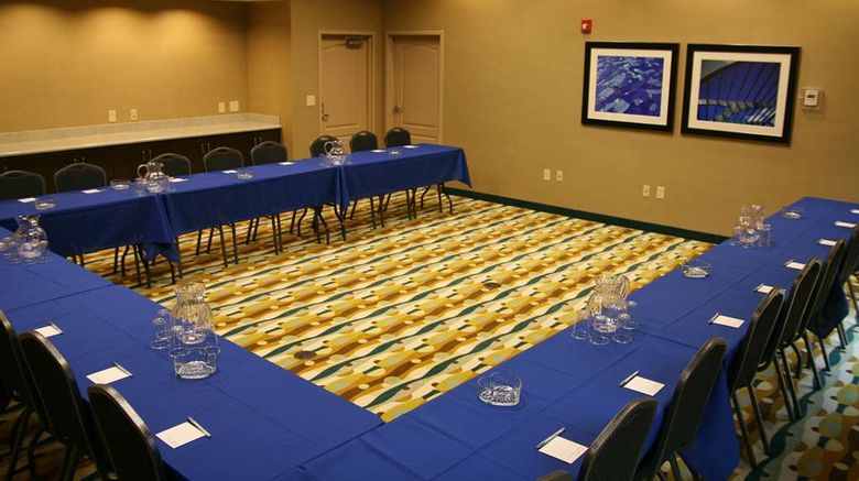<b>Hampton Inn Jackson/Flowood Meeting</b>. Images powered by <a href="https://iceportal.shijigroup.com/" title="IcePortal" target="_blank">IcePortal</a>.