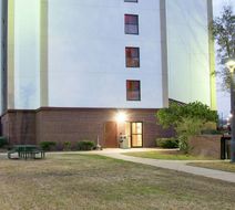 Hampton Inn & Suites Jackson-Coliseum Exterior
