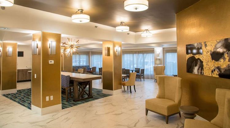 Hampton Inn & Suites Jackson-Coliseum Lobby