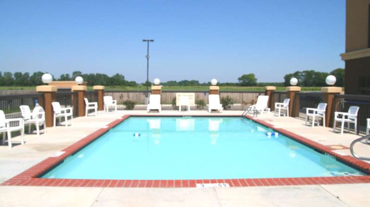 Hampton Inn Yazoo City Pool