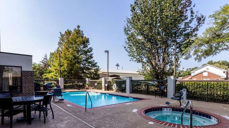 <b>Hampton Inn Jackson-Pearl Intl Airport Pool</b>. Images powered by <a href="https://iceportal.shijigroup.com/" title="IcePortal" target="_blank">IcePortal</a>.
