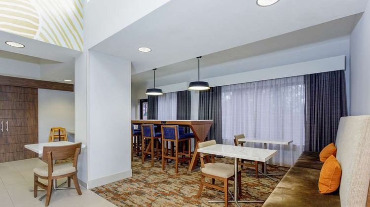 Hampton Inn Jacksonville I-95 Central Lobby