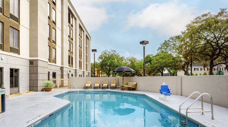 Hampton Inn Jacksonville I-95 Central Pool