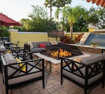 Hampton Inn & Suites Deerwood Park Exterior