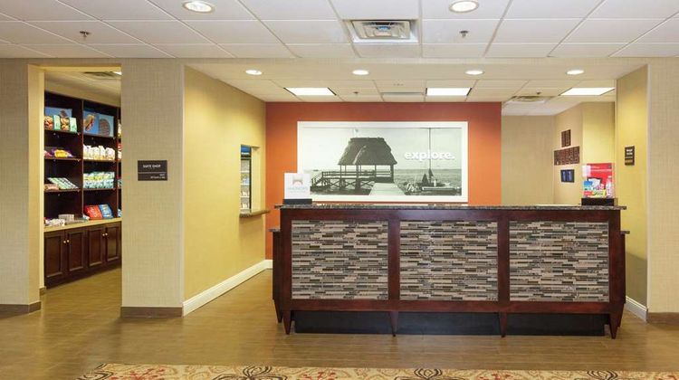 Hampton Inn & Suites Jacksonville Arpt Lobby