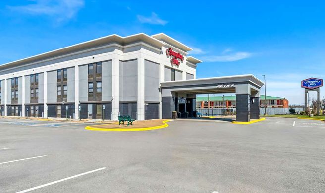 Hampton Inn Jonesboro Exterior