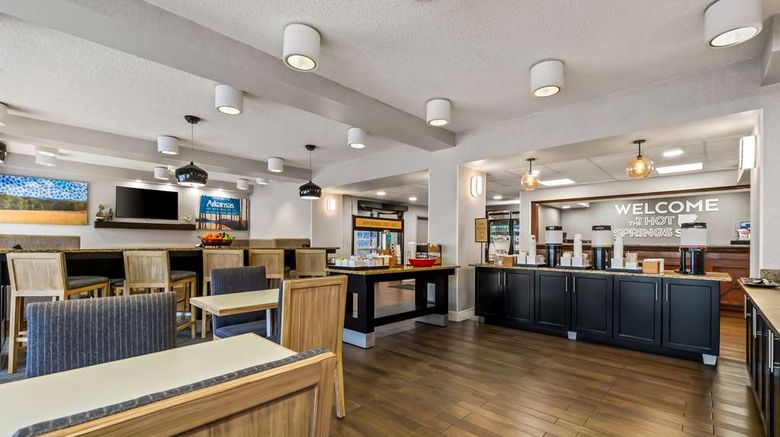 <b>Hampton Inn Jonesboro Restaurant</b>. Images powered by <a href="https://iceportal.shijigroup.com/" title="IcePortal" target="_blank">IcePortal</a>.