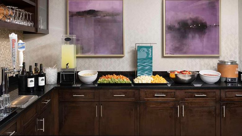 <b>Homewood Suites by Hilton Carle Place Restaurant</b>. Images powered by <a href="https://iceportal.shijigroup.com/" title="IcePortal" target="_blank">IcePortal</a>.