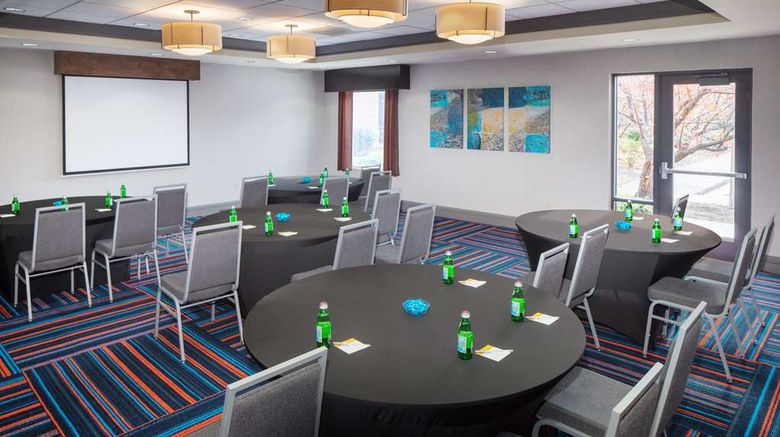 <b>Hampton Inn Garden City Meeting</b>. Images powered by <a href="https://iceportal.shijigroup.com/" title="IcePortal" target="_blank">IcePortal</a>.