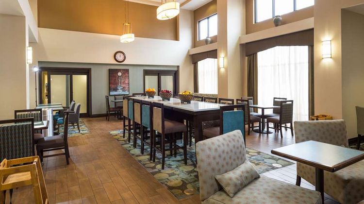 Hampton Inn and Suites Jamestown Lobby