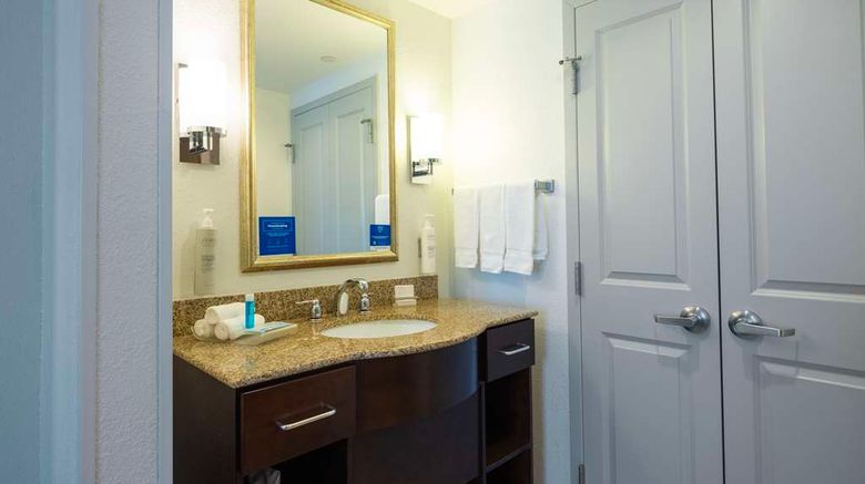 <b>Homewood Suites Joplin Room</b>. Images powered by <a href="https://iceportal.shijigroup.com/" title="IcePortal" target="_blank">IcePortal</a>.
