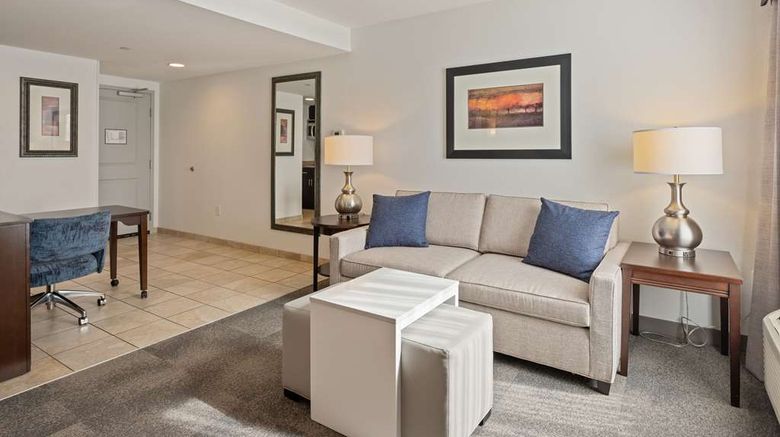 <b>Homewood Suites Joplin Room</b>. Images powered by <a href="https://iceportal.shijigroup.com/" title="IcePortal" target="_blank">IcePortal</a>.