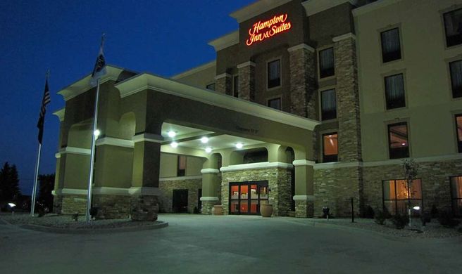 Hampton Inn & Suites Jamestown Exterior