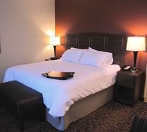 Hampton Inn & Suites Jamestown Room