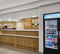 Hampton Inn Janesville Lobby