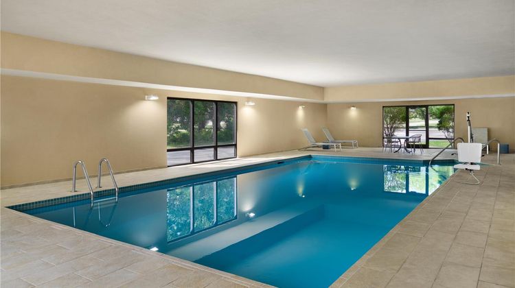 Hampton Inn Janesville Pool