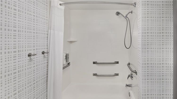 Hampton Inn Janesville Room